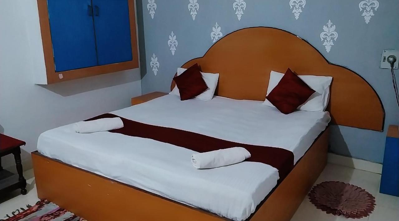 Mohit In Paying Guest House Varanasi Esterno foto